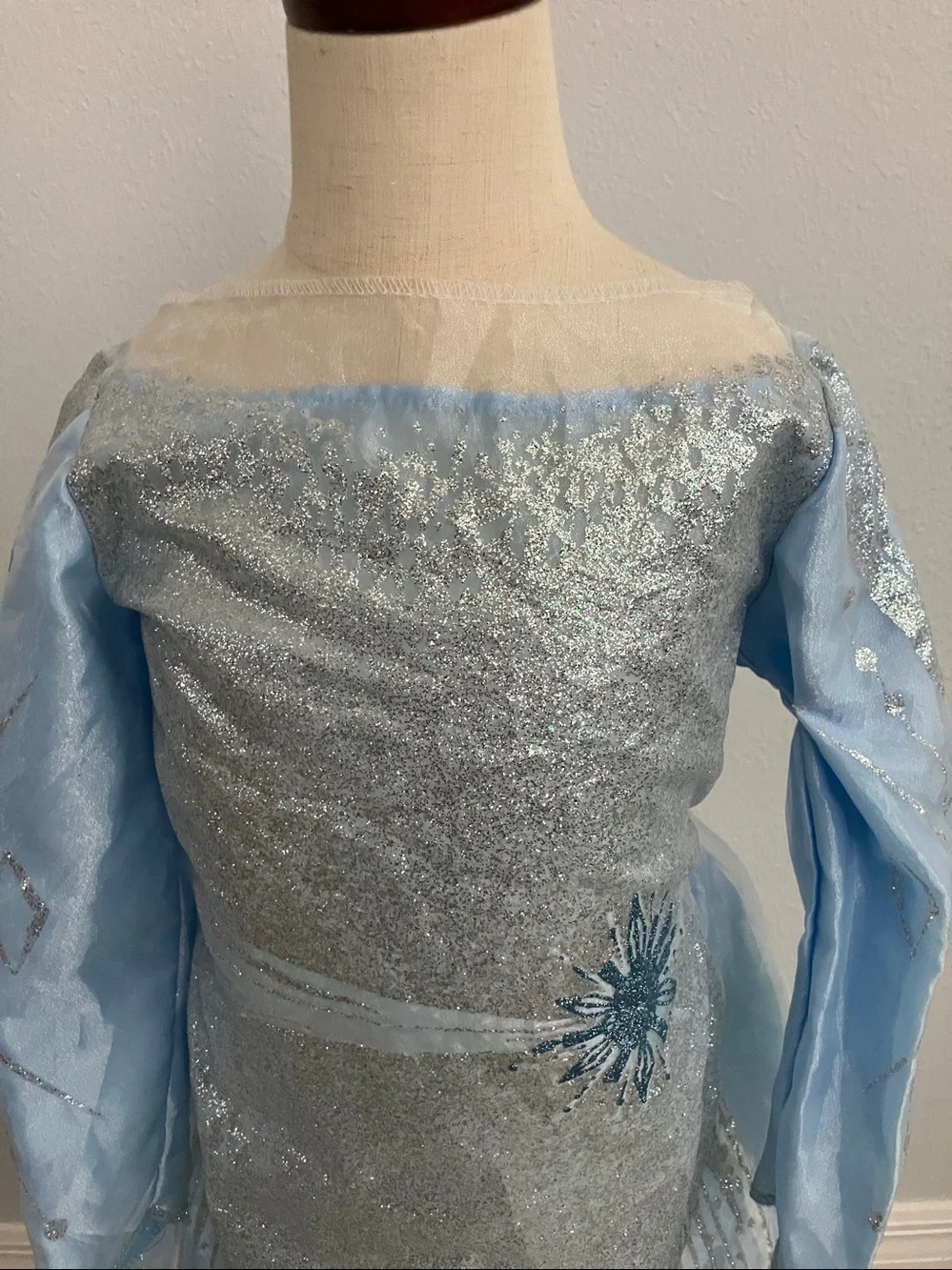 DISNEY Girls Frozen 2 Queen Elsa "Dark Sea" Light-Up Costume Dress | 4-6 - Picture 5 of 13